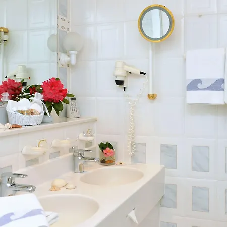 Badhotel Sternhagen فندق كوكسهافن