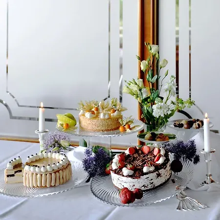 Отель Badhotel Sternhagen 5*