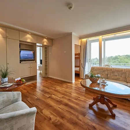 Badhotel Sternhagen Куксхафен